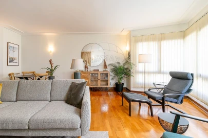 Apartamento T3 para Arrendamento em Sacavém e Prior Velho