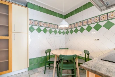 Apartamento T3 para Arrendamento em Sacavém e Prior Velho