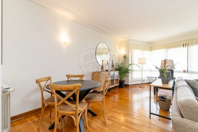 Apartamento T3 para Arrendamento em Sacavém e Prior Velho