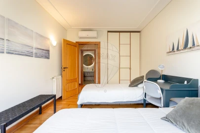 Apartamento T3 para Arrendamento em Sacavém e Prior Velho