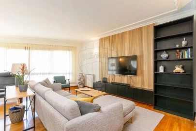 Apartamento T3 para Arrendamento em Sacavém e Prior Velho