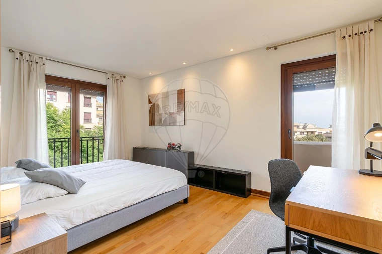 Apartamento T3 para Arrendamento em Sacavém e Prior Velho Foto 19