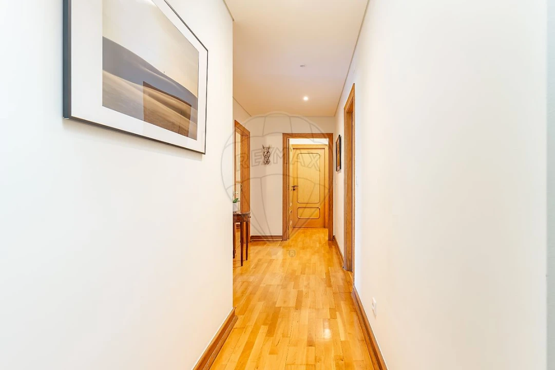 Apartamento T3 para Arrendamento em Sacavém e Prior Velho Foto 24