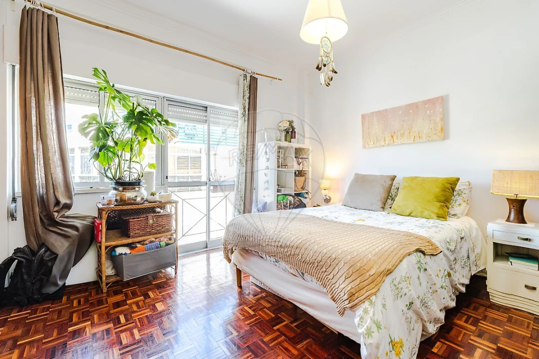 Apartamento T1 para Venda em Carnaxide e Queijas Foto 9