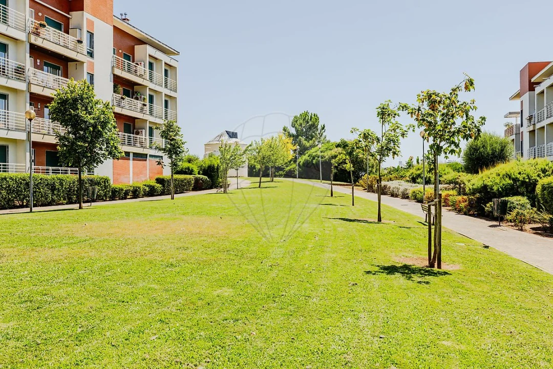 Apartamento T1 para Venda em Carnaxide e Queijas Foto 19