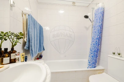 Apartamento T1 para Venda em Carnaxide e Queijas