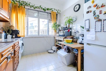 Apartamento T1 para Venda em Carnaxide e Queijas
