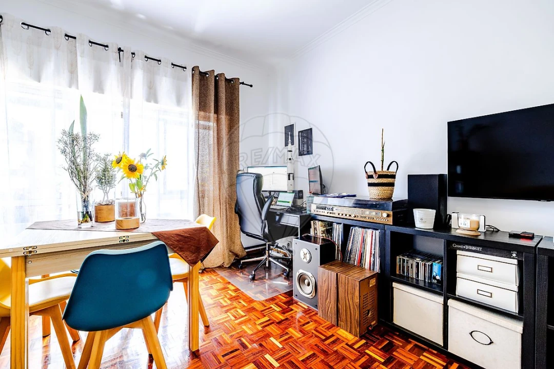 Apartamento T1 para Venda em Carnaxide e Queijas Foto 4