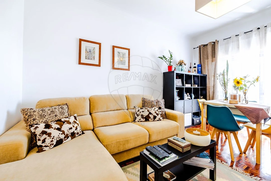 Apartamento T1 para Venda em Carnaxide e Queijas Foto 3