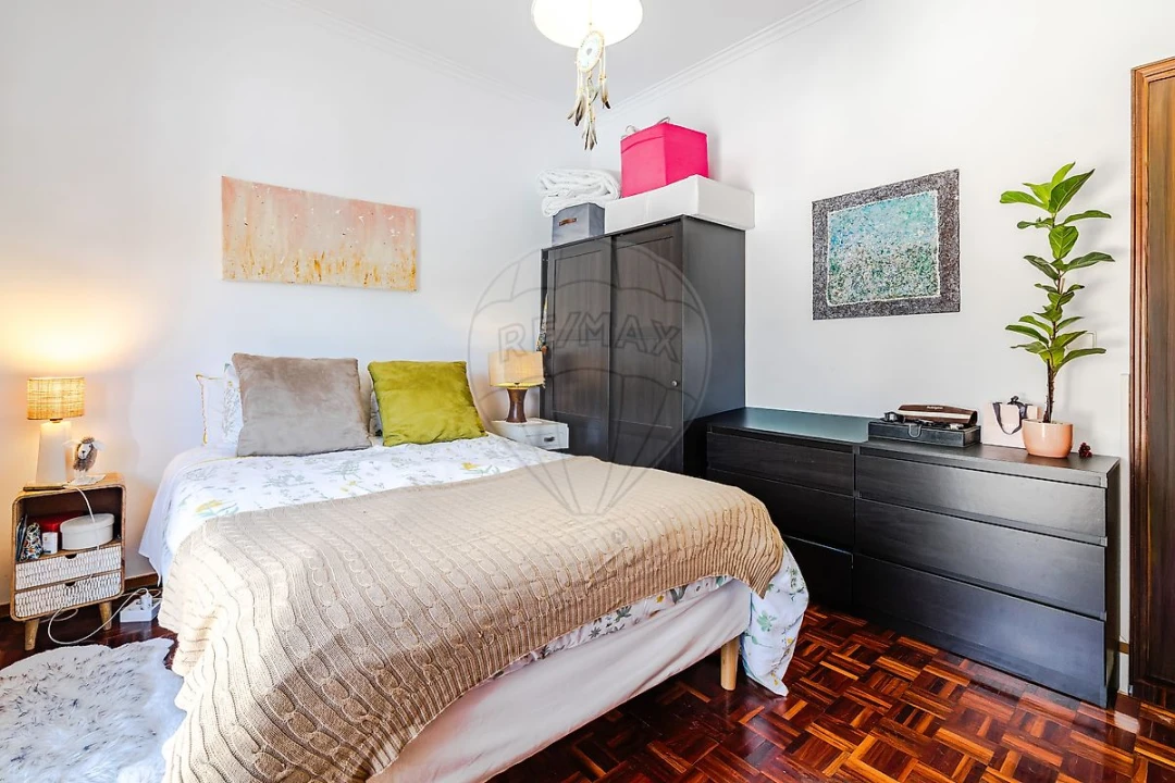 Apartamento T1 para Venda em Carnaxide e Queijas Foto 12