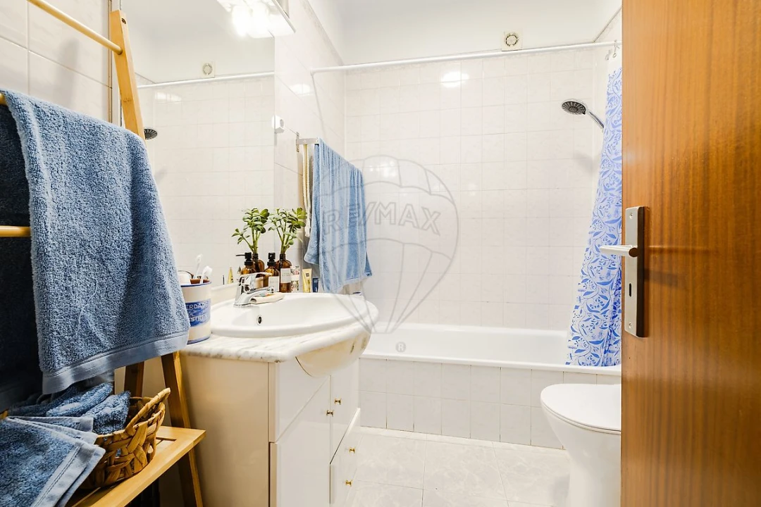 Apartamento T1 para Arrendamento em Carnaxide e Queijas Foto 14