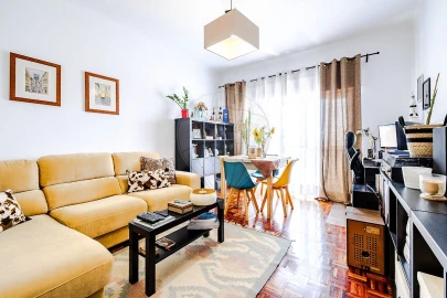 Apartamento T1 para Arrendamento em Carnaxide e Queijas