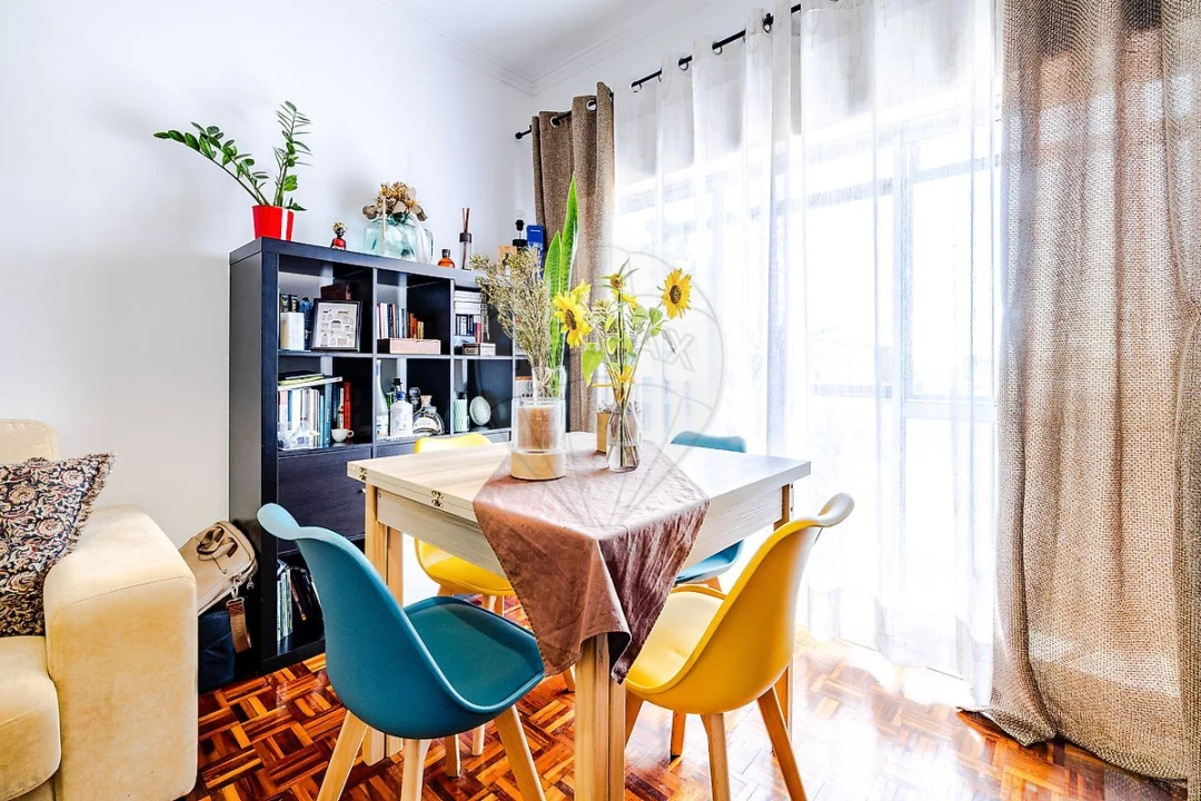 Apartamento T1 para Arrendamento em Carnaxide e Queijas Foto 5