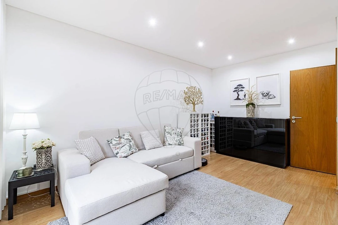 Apartamento T1 para Venda em Mozelos Foto 23