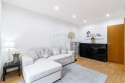 Apartamento T1 para Venda em Mozelos
