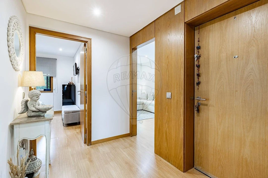 Apartamento T1 para Venda em Mozelos Foto 5
