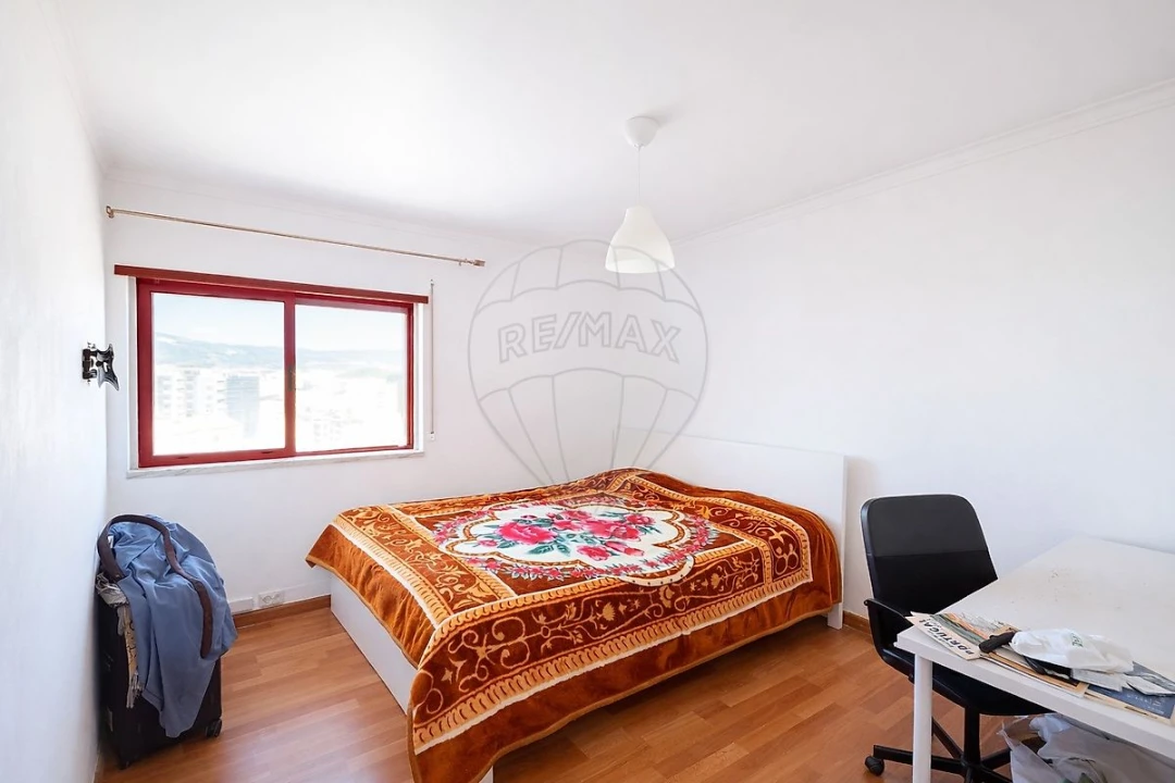 Apartamento T3 para Venda em Carregado e Cadafais Foto 7
