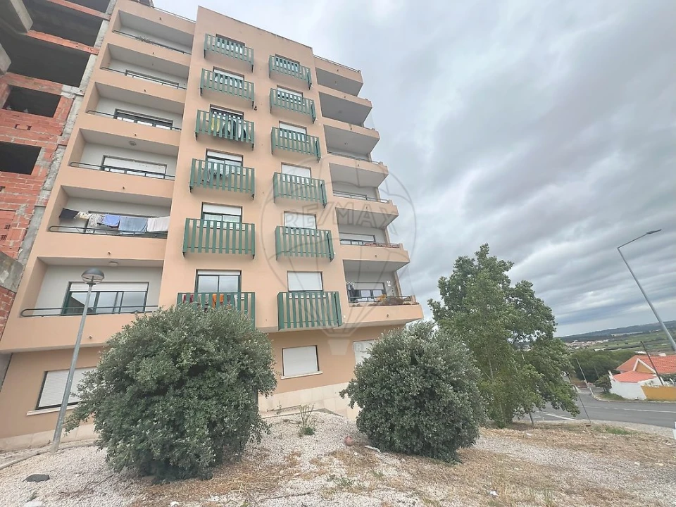 Apartamento T2 para Venda em Alenquer (Santo Estêvão e Triana) Foto 1