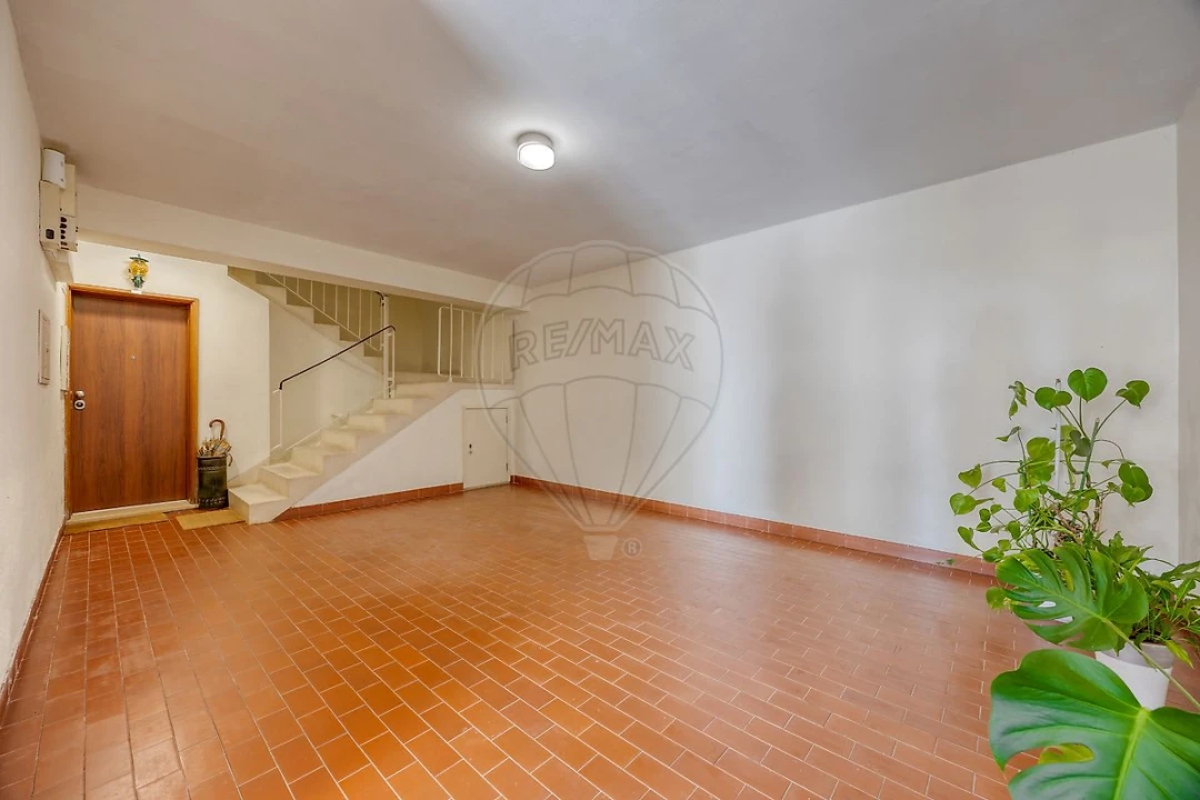 Apartamento T3 para Venda em Mafamude e Vilar do Paraíso Foto 23