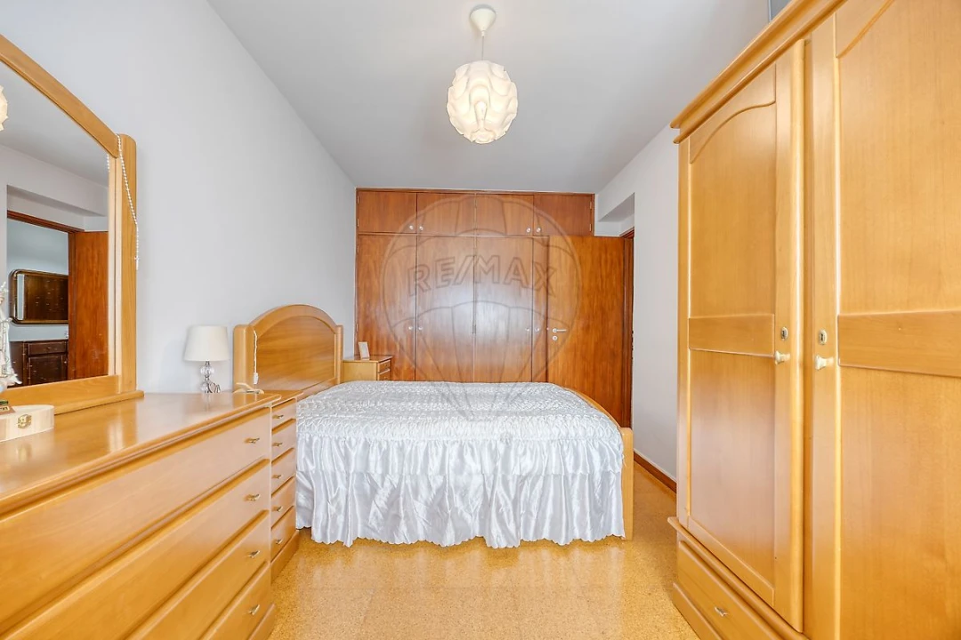 Apartamento T3 para Venda em Mafamude e Vilar do Paraíso Foto 7