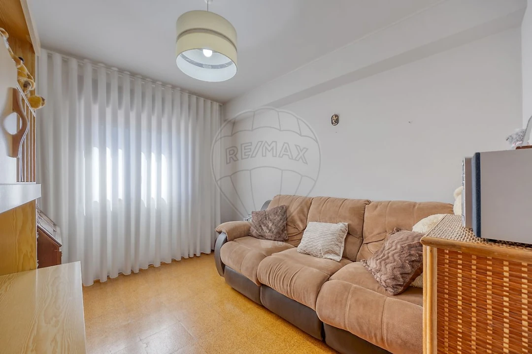 Apartamento T3 para Venda em Mafamude e Vilar do Paraíso Foto 11