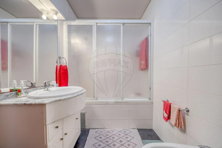 Apartamento T3 para Venda em Mafamude e Vilar do Paraíso Foto 2