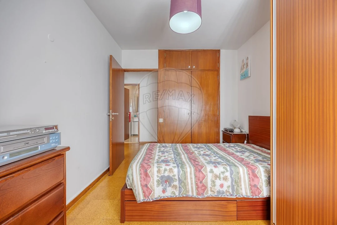 Apartamento T3 para Venda em Mafamude e Vilar do Paraíso Foto 10