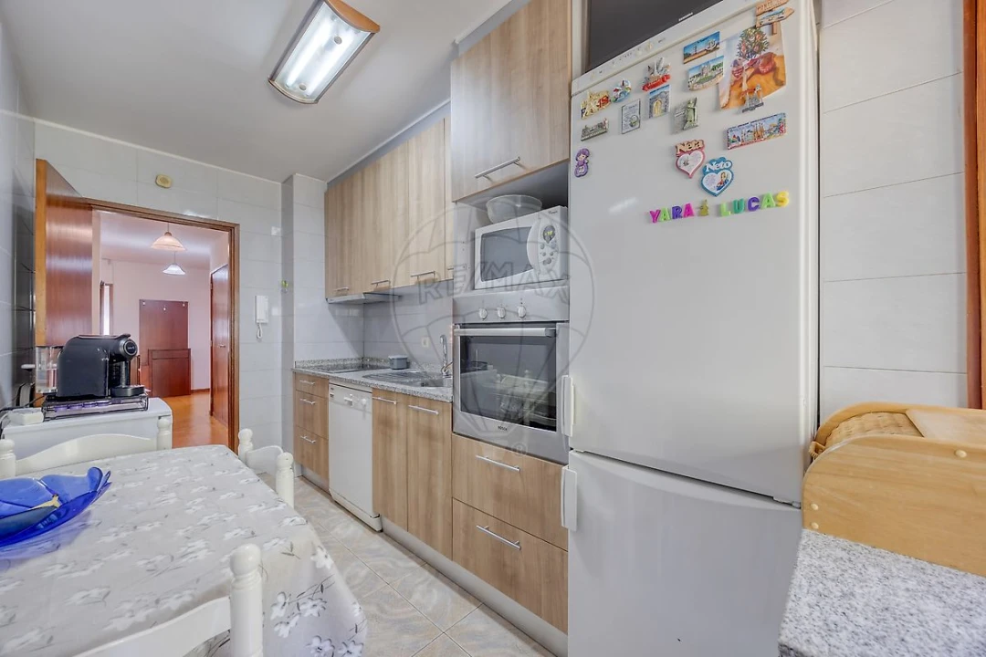 Apartamento T3 para Venda em Mafamude e Vilar do Paraíso Foto 14