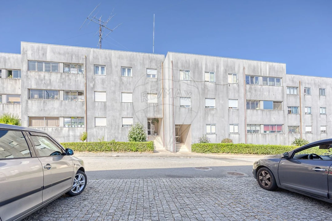 Apartamento T3 para Venda em Mafamude e Vilar do Paraíso Foto 25