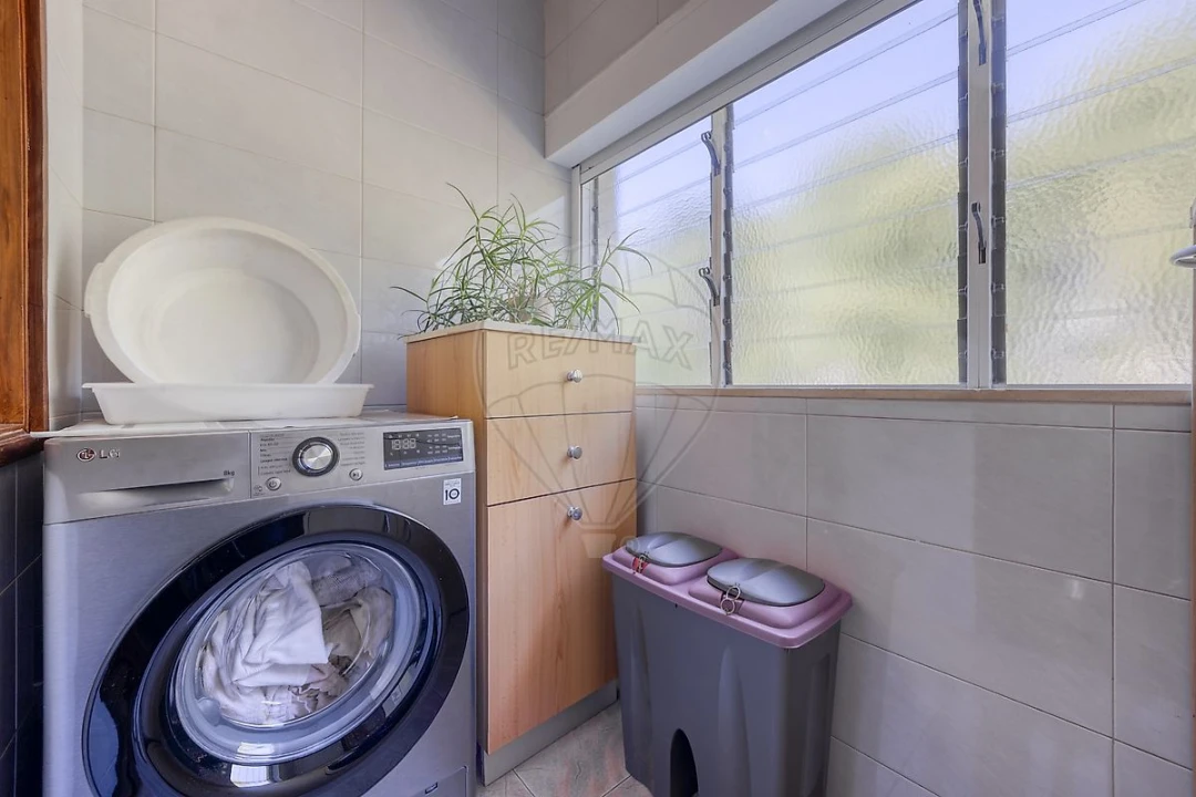 Apartamento T3 para Venda em Mafamude e Vilar do Paraíso Foto 15