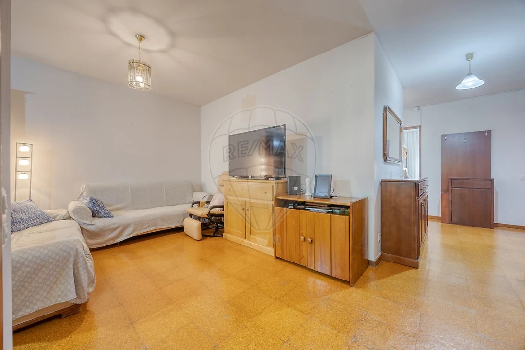 Apartamento T3 para Venda em Mafamude e Vilar do Paraíso Foto 12