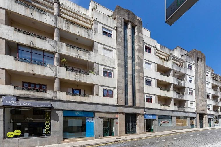 Apartamento T2 para Arrendamento em Cedofeita, Santo Ildefonso, Sé, Miragaia, São Nicolau e Vitória Foto 4