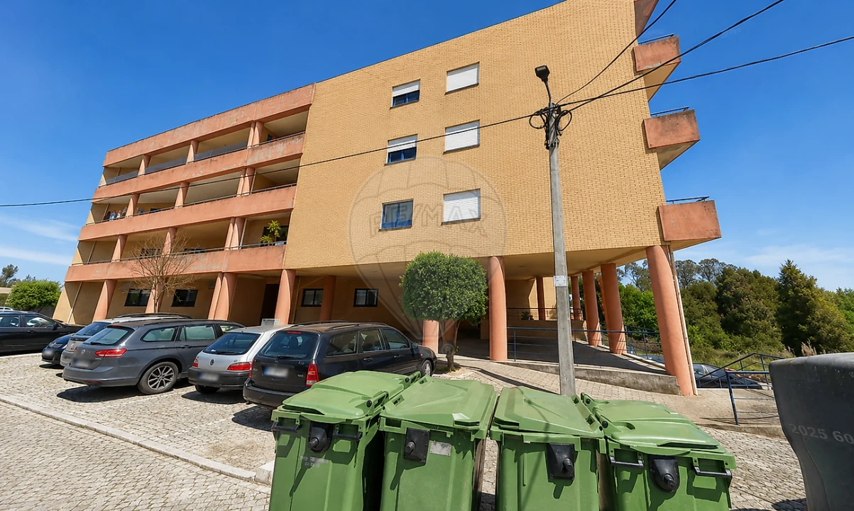 Apartamento T2 para Arrendamento em Pedroso e Seixezelo Foto 1