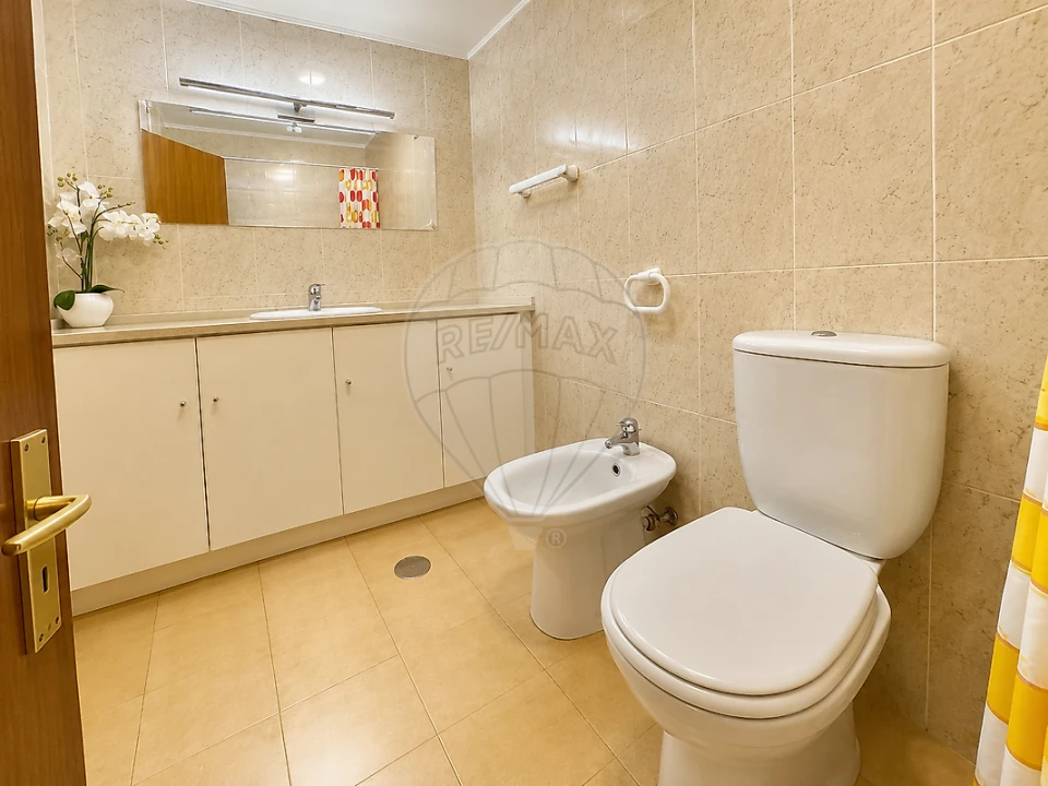 Apartamento T2 para Arrendamento em Pedroso e Seixezelo Foto 2