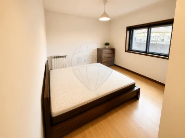 Apartamento T2 para Arrendamento em Pedroso e Seixezelo