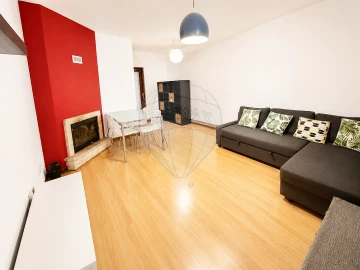 Apartamento T2 para Arrendamento em Pedroso e Seixezelo