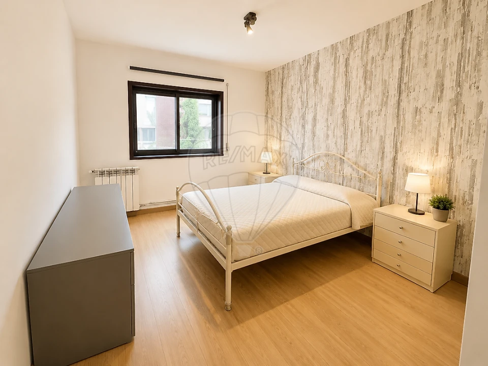 Apartamento T2 para Arrendamento em Pedroso e Seixezelo Foto 9
