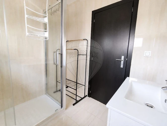 Apartamento T2 para Arrendamento em Perafita, Lavra e Santa Cruz do Bispo Foto 5