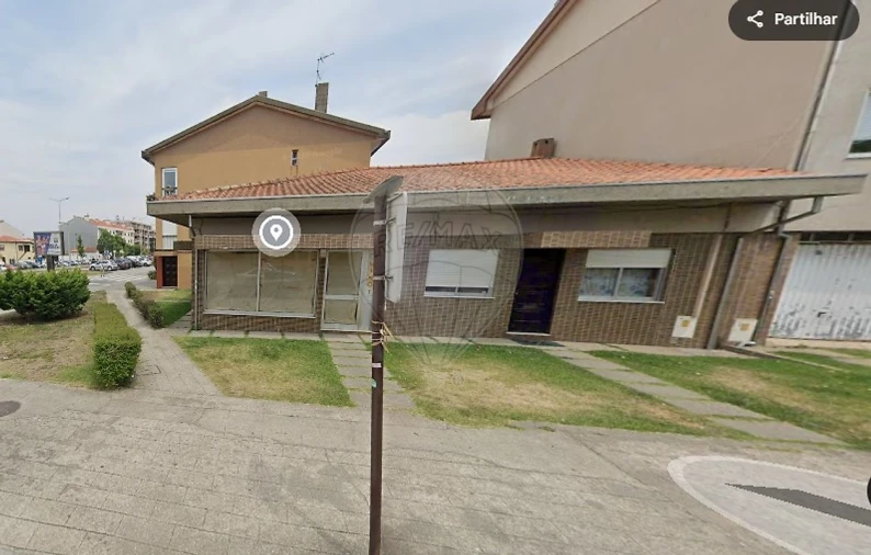 Moradia T2 para Venda em Espinho Foto 13
