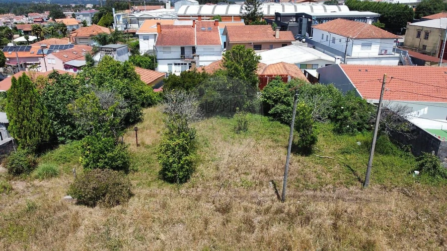 Moradia T3 para Venda em Mozelos Foto 5