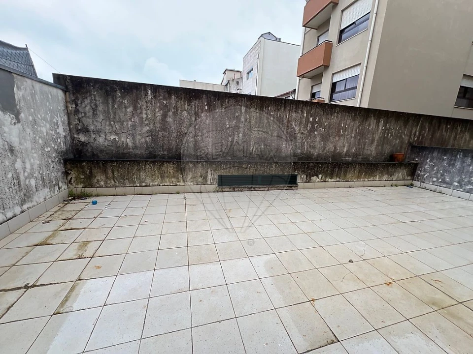 Loja para Arrendamento em Espinho Foto 5