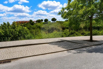 Terreno para Venda em Alenquer (Santo Estêvão e Triana)