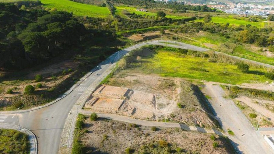 Terreno para Venda em Alenquer (Santo Estêvão e Triana)