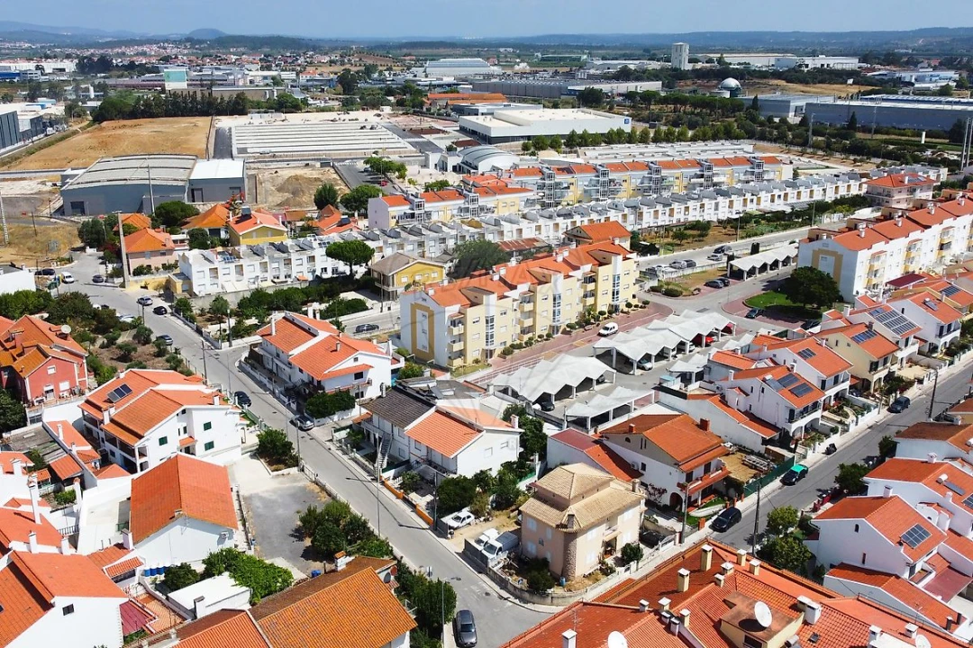 Apartamento T1 para Venda em Carregado e Cadafais Foto 5