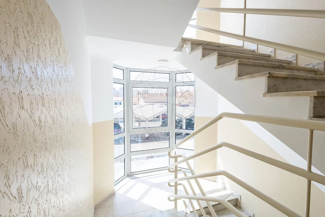 Apartamento T1 para Venda em Carregado e Cadafais Foto 18