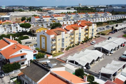 Apartamento T1 para Venda em Carregado e Cadafais