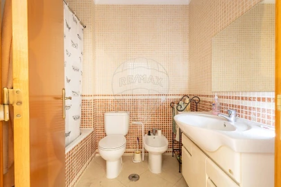 Apartamento T1 para Venda em Carregado e Cadafais
