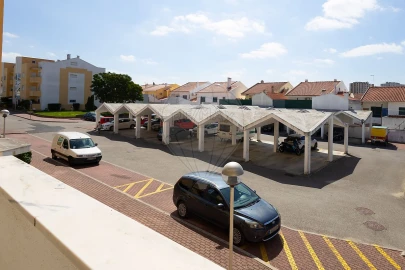 Apartamento T1 para Venda em Carregado e Cadafais