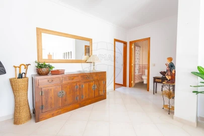 Apartamento T1 para Venda em Carregado e Cadafais