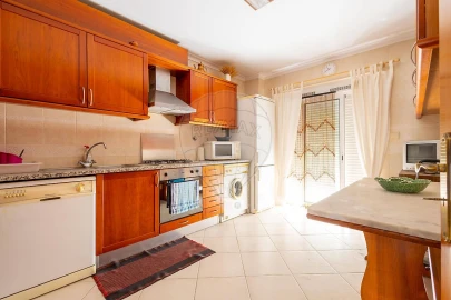 Apartamento T1 para Venda em Carregado e Cadafais
